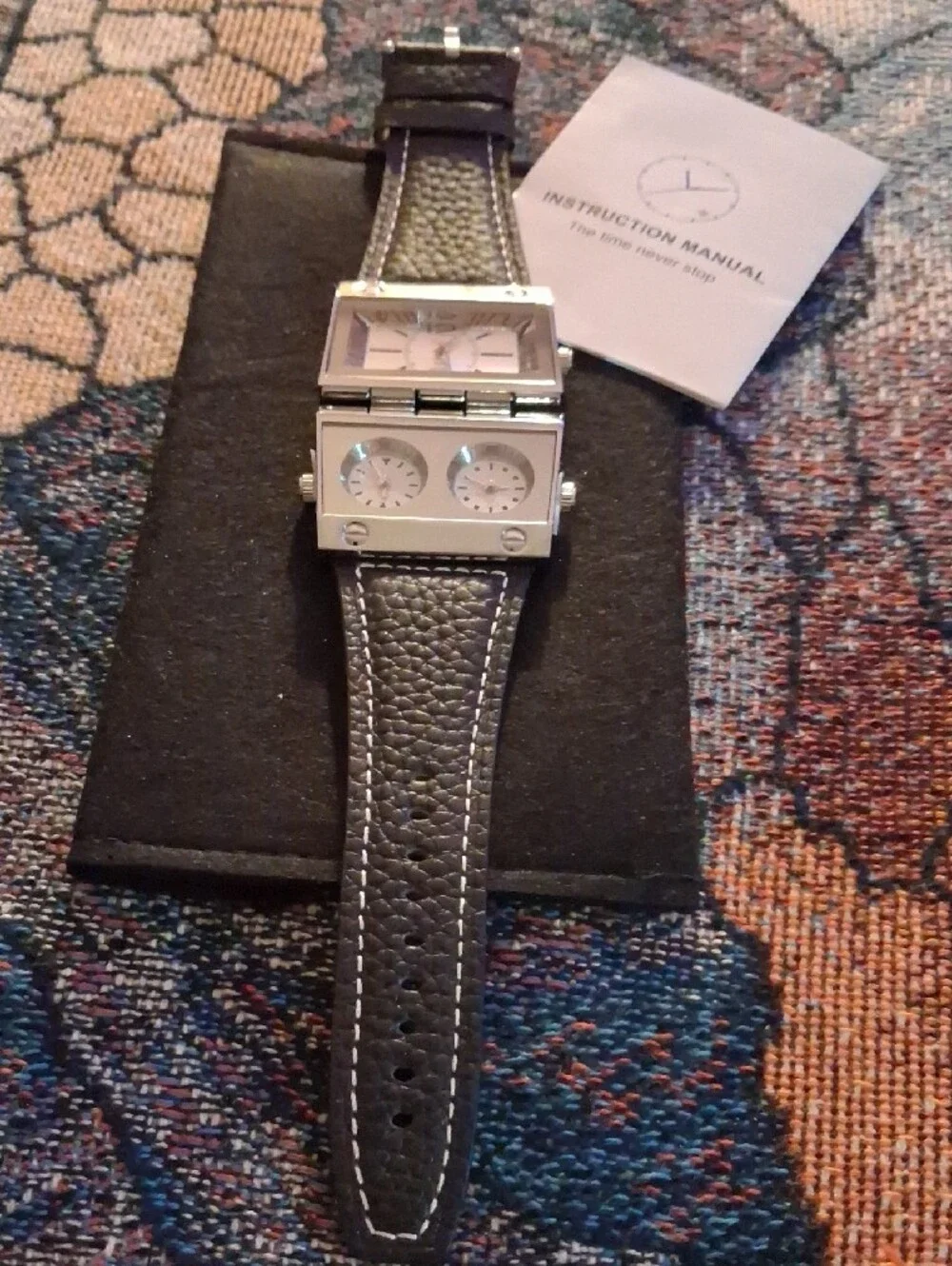 Oulm Dual-Dial Black Leather Strap Watch with Silver Case